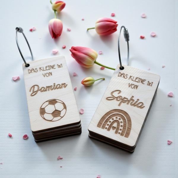 1x1 Lernkarten aus Holz mit Schlüsselring – Lernhilfe für Schulkinder.